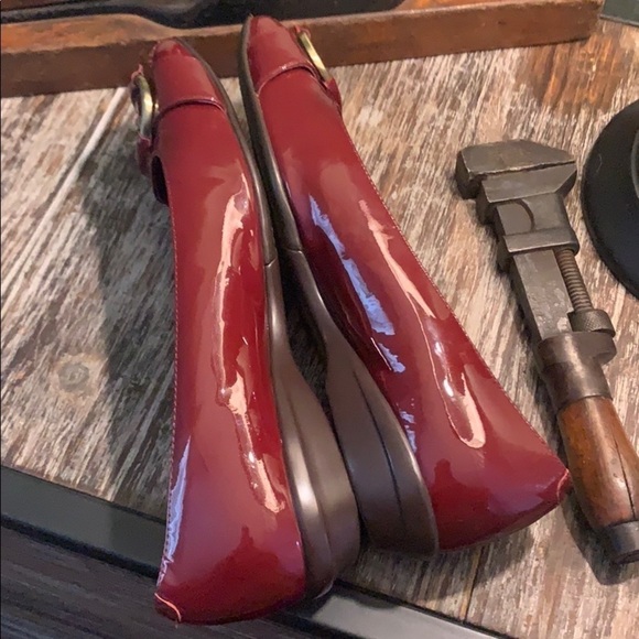 COLE Haan Nike Air Cranberry Patent Leather Flats - Picture 10 of 15